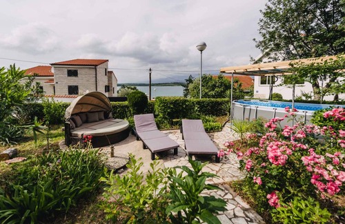 Klimno Apartment | 98 m² Apartment ∙ 2 bedrooms ∙ 6 guests