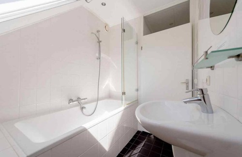 Wedde House | 98 m² House ∙ 3 bedrooms ∙ 6 guests