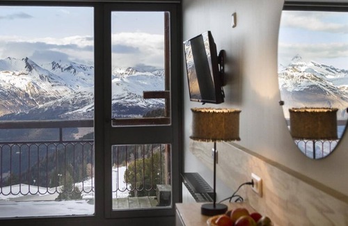 Arc-2000 Apartment | 9th floor, view mountain, balcony, 29m², Les Arcs