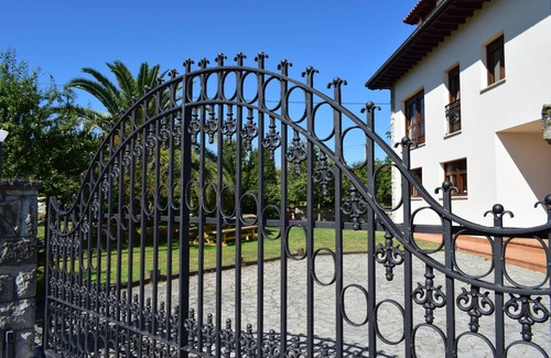 Naves House | A 10 Minutos de Gulpiyuri, Llanes y Ribadesella, y a Sólo 25 de Picos de Europa