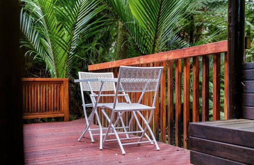 Titirangi Apartment | A 1BR slice of Titirangi Heaven | WiFi | Netflix