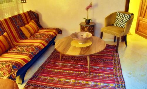 El Jadida Apartment | A 2 pas de la plage, appartement cosy, confort, proche toutes commodités, Wifi haut débit, TV connectée, Netflix, climatiseur, Acte mariage pour couple national,3 nuits mimum