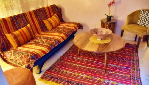 El Jadida Apartment | A 2 pas de la plage, appartement cosy, confort, proche toutes commodités, Wifi haut débit, TV connectée, Netflix, climatiseur, Acte mariage pour couple national,3 nuits mimum