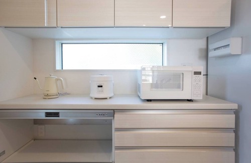 Yokosuka House | A 3storey building with an ocean view and rooftop/Yokosuka Kanagawa