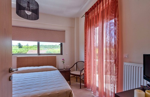 Gerani Villa | A 4-bedroom villa with a private pool, 1500 meters from the sandy beach