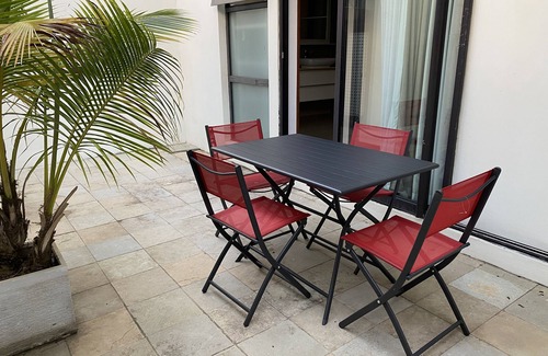 Mont Choisy Apartment | A 5 min à Pied de la Plage, Appt en rez de Jardin 1 Chambre Idéal Pour Couple