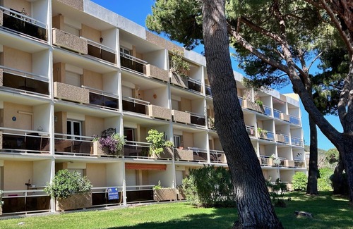Bormes-Les-Mimosas Apartment | A 5 Minutes à Pied de la Plage. Idéal Pour un Couple Avec 2 Enfants