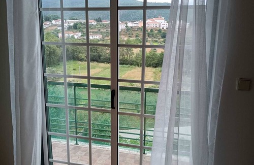 Gois House | A 5min a pé da Praia Fluvial das Canaveias, no Rio Ceira