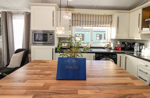 Welton Cottage | A AND C LODGE-PLOT 21, pet friendly, with hot tub in Armathwaite