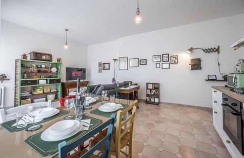 Old Town Apartment | [A BALCONY OVER THE ROOFTOPS OF MODENA] FROM THE BRUNETTE