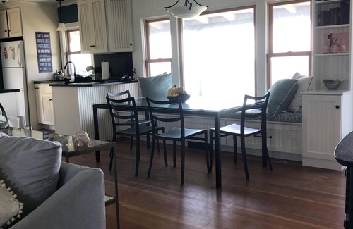 Waterford Cottage | A beach cottage gem.