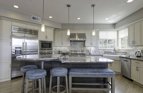 Avila Beach House | A Beach Dreamer's Retreat in downtown Avila Beach with Ocean Views