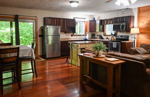 Laurelville Cabin | A Beary Cozy Cabin in Hocking Hills