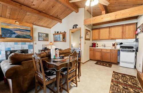 Sugarloaf House | A Beary Cute Cabin - An adorable cozy cabin nestled in the forest!
