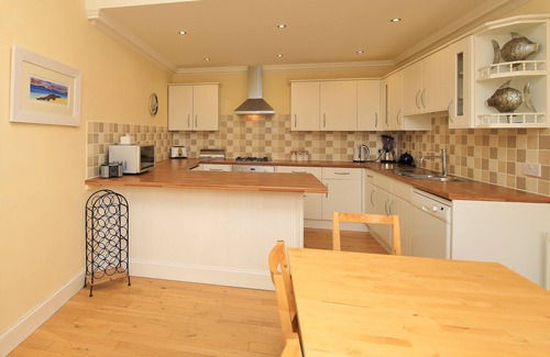 Pittenweem House | A beautiful 4 bedroomed house next to the harbour with fabulous gardens