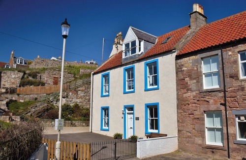 Pittenweem House | A beautiful 4 bedroomed house next to the harbour with fabulous gardens