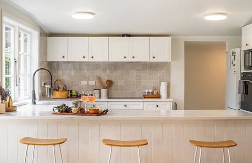 Pinehaven Cottage | A beautiful and tranquil house, perfect for a peaceful and relaxing getaway.