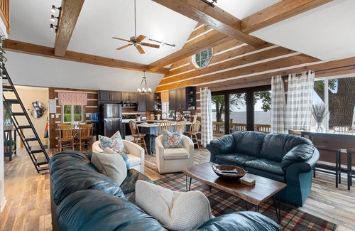 Luxemburg Cottage | A beautiful bayside cottage perfect for family stays!