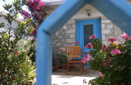 Milatos House | A beautiful stone house with garden