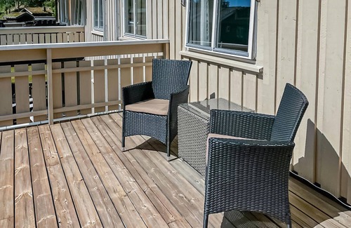 Rjukan Apartment | A beautiful view over the countryside awaits you in this superbly located vacation home.