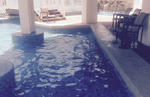 South Padre Island Condo | A Beauty& The Beach! NewlyRenovated 2/2, Sleeps 8.Just Steps away from the Beach