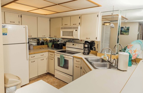 Daytona Beach Shores Condo | A BIT OF PARADISE-OCEANVIEW 2/2, GREAT RATES, POOL SP/2E