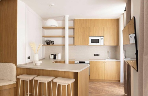 Val-de-Grace Apartment | A BLEND OF MINIMALIST ELEGANCE, PARISIAN FLAIR NEAR RUE MOUFFETARD-LATIN QUARTER