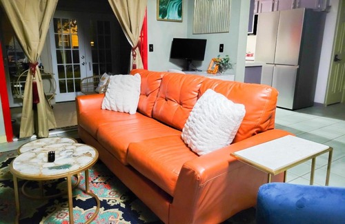Tougaloo Apartment | A Bliss of Color Townhouse