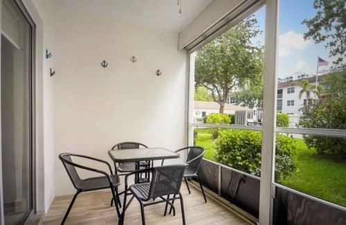 Bel Air Apartment | A block from the beach! 2-bedroom condo in quiet Lauderdale by the Sea