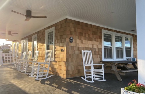 Avon Condo | A block to Beach and 2 to Bay: Cozy 2-bedroom Condo, Bay Head, New Jersey Shore