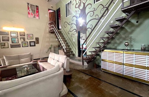 Mahabaleshwar Villa | A boutique homestay with private access to the tableland.