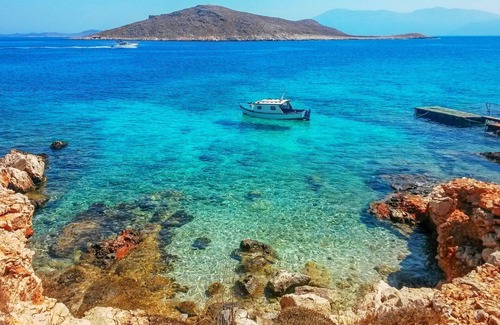 Halki Apartment | A breath from the port!