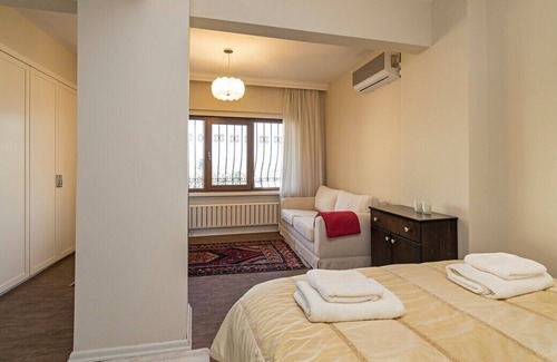 Kurucesme House | A bright free standing duplex over looking the beautiful Bosphorus