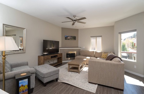 Durango House | A/C, Pet Friendly, Fast Wifi, Close to Downtown Durango!
