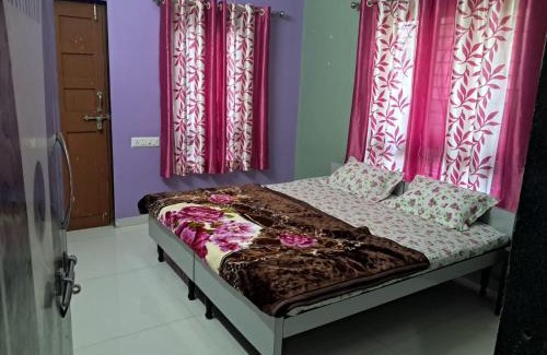 Daman House | A C Room For Couple with Refrigerator, Microwave, RO Water