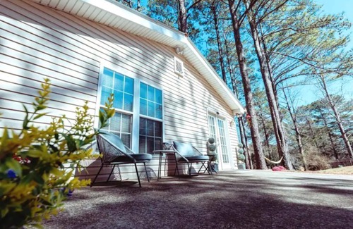 Jonesboro House | A calm, relaxing, Oasis @Lake Spivey
