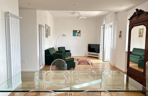 Historical Downtown Salerno Apartment | A Casa di Roberta