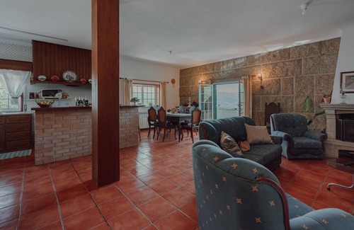 Baiao House | A Casa do Pereira