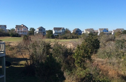 Nags Head Cottage | A Chance For Total Relaxation, Beautiful Sunsets, Beach, Pool, & Golf Access!