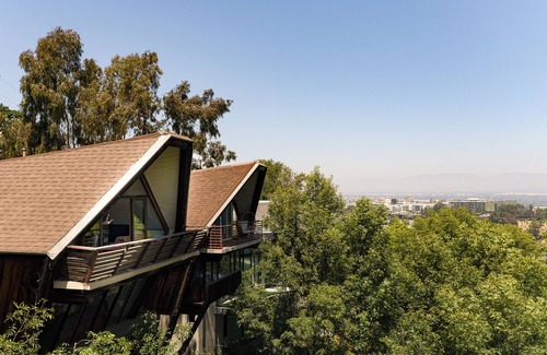Hollywood Hills House | A chance to stay in one of the Iconic Mid-Century Modern Boat Houses perched in the Hollywood Hills