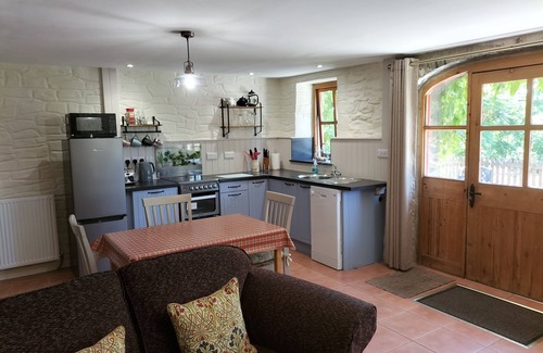 Lampeter Cottage | A characterful former Carriage House, located in peaceful scenic countryside
