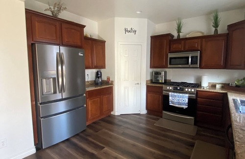 Summerlin West House | A Charmin Desert Oasis 3-bedroom house with WiFi, AC in wonderful Las Vegas