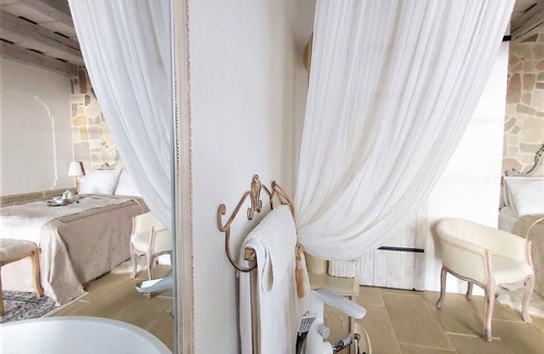 Badacsony Bed & Breakfast | A charming country house with separate guest rooms overlooking the lake.