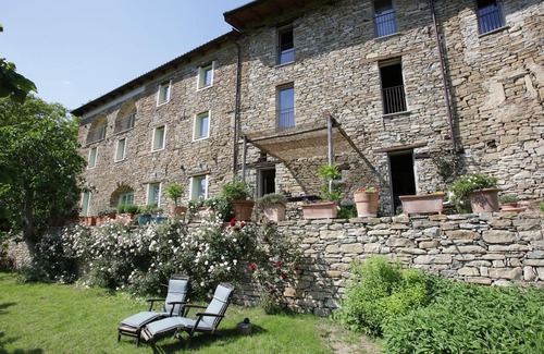 Lunetta House | A charming House at the Top of the Langhe