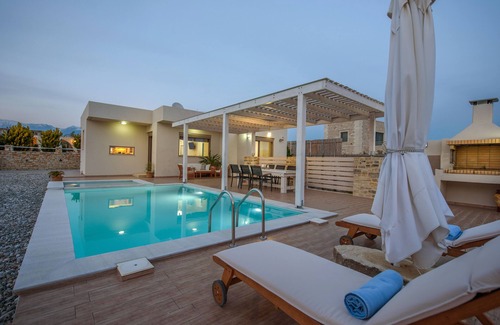 Kamilari Villa | A chic and luxurious villa with private pool.