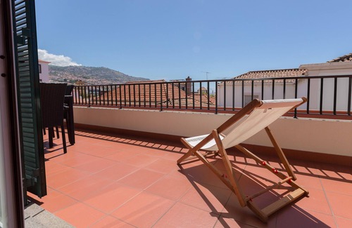 Sao Pedro Apartment | A city apartment in the heart of Funchal