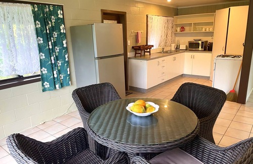 Kiikii Tapere House | A comfortable family home with sea & mountain views at your fingertips