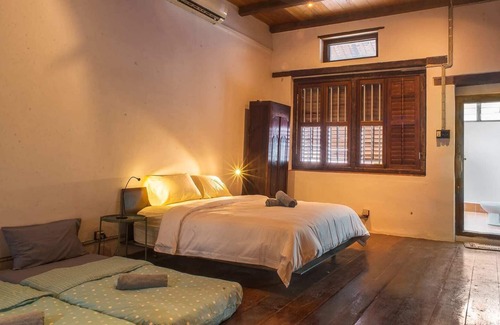 Downtown George Town House | A Comfy 1890s Heritage House at Kimberley Street