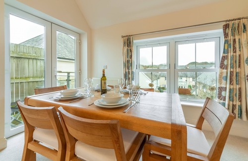 Lelant Apartment | A contemporary apartment - the perfect place to return to after a day exploring.