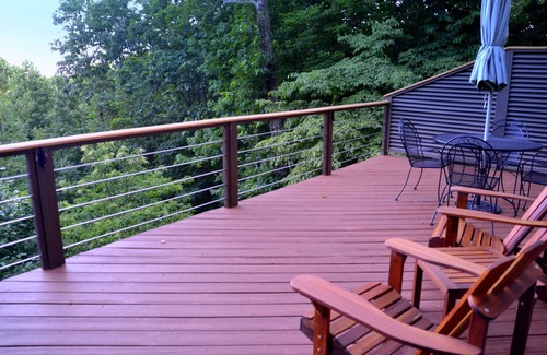 Big Canoe House | A Contemporary Mountain Retreat, a VRBO Bear Stay